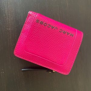 Marc Jacobs pink textured box mini compact wallet